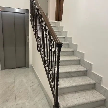 Paolo's Boutique Near Borghese *